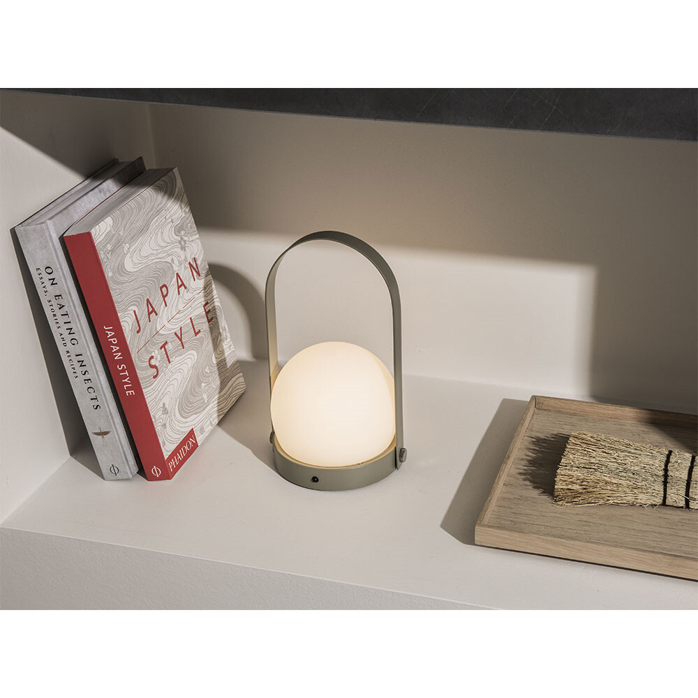 Carrie LED Bordlampe Olive Menu Carrie LED Bordlampe Olive Menu